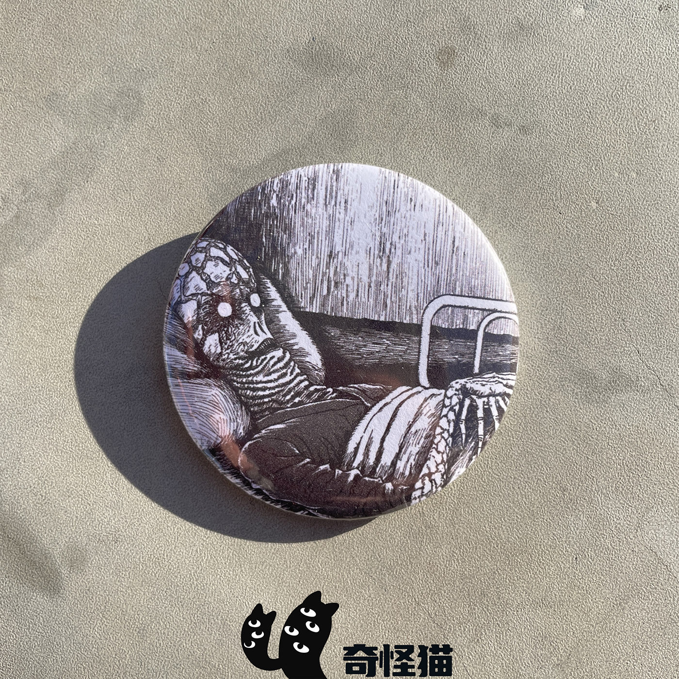 奇怪猫 伊藤润二长梦谷子周边痛包挂徽章吧唧