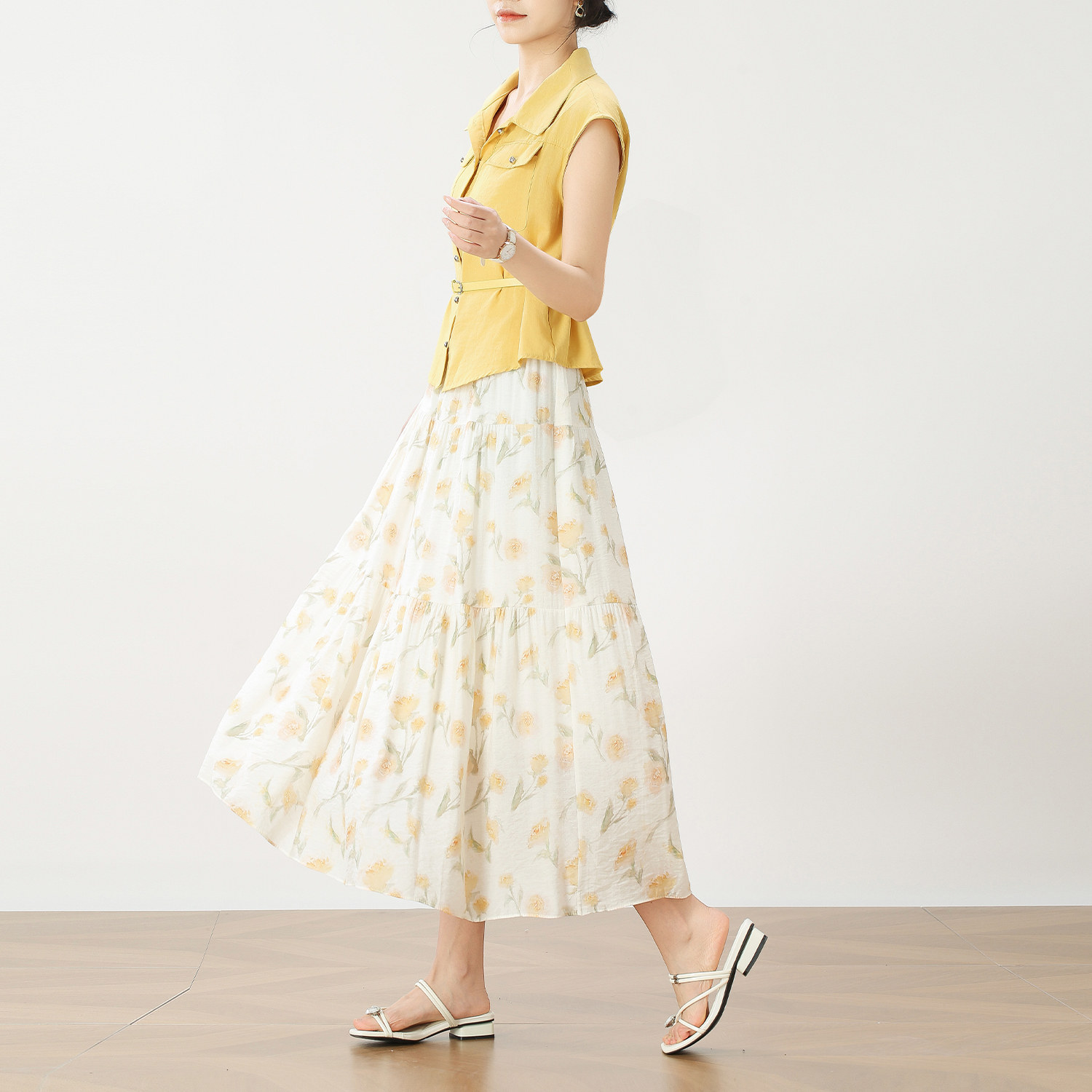 2025夏季新款时尚套装女POLO领无袖衬衫腰带收腰碎花半身裙两件套,女装/女士精品,时尚套装,淘宝优惠券,粉丝福利购,淘宝优惠卷