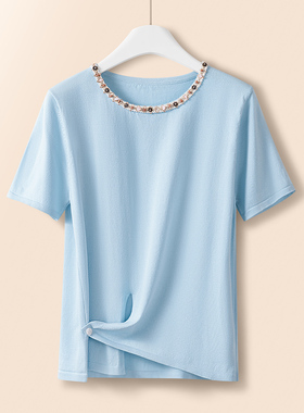 蓝色弹力针织女士短袖T恤夏季2025年新款前开叉钉珠圆领套头上衣