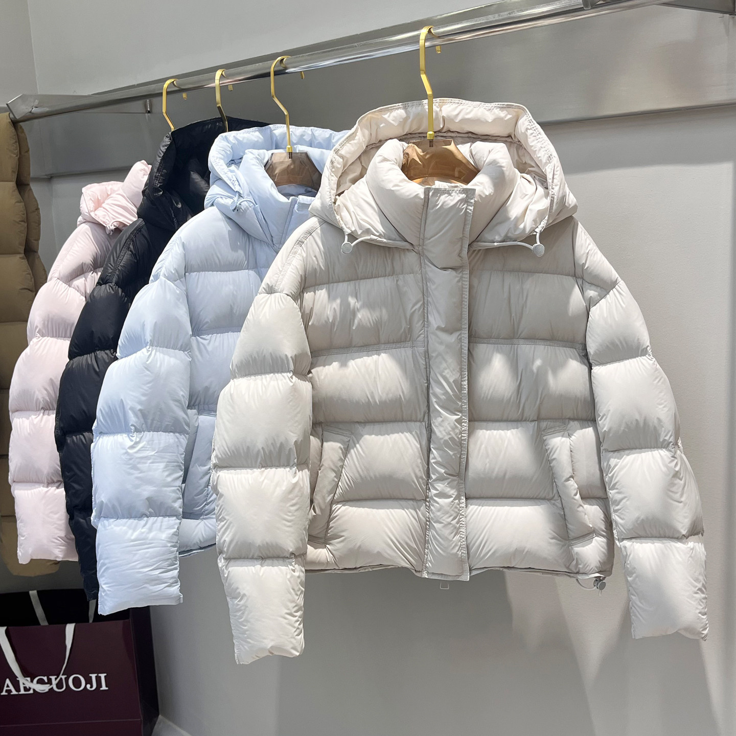 新国标95%白鸭绒 女韩系短款连帽抗寒羽绒服加厚小个子面包服外套,女装/女士精品,羽绒服,淘宝优惠券,粉丝福利购,淘宝优惠卷