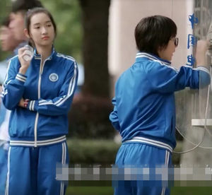 少年派同款校服班服价格 少年派同款校服班服图片 星期三