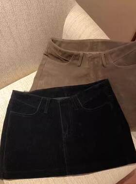 鹿皮绒弧形腰短裙自带安全裤女