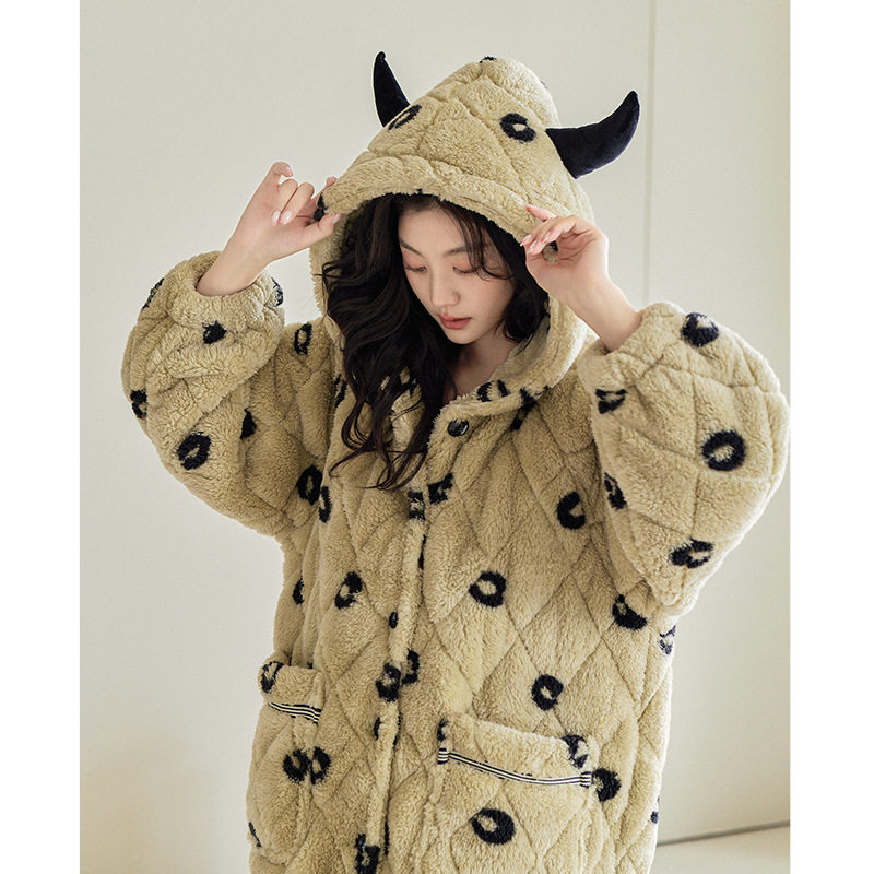 【防静电】睡袍女冬季珊瑚绒夹棉三层加厚长款过膝可外穿连帽睡衣