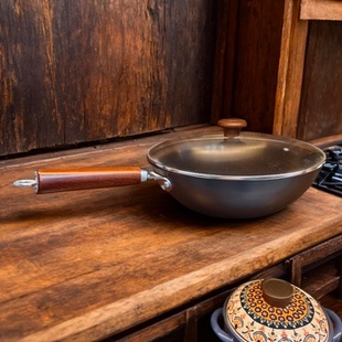 A09 出口外贸品质炒锅家用炒菜32厘米0氟晶体铁炒锅