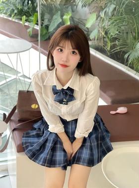 胖MM200斤特大码JK制服白色收腰衬衫短袖衬衣狗短格裙百褶裙套装