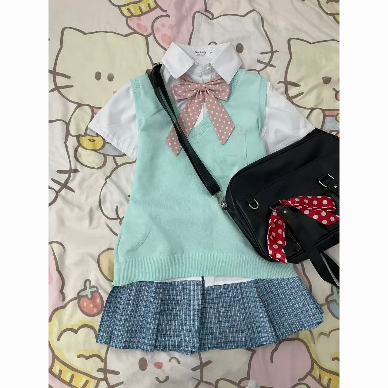 胖MM大码学院风软糯JK制服马甲针织衫叠穿款V领无袖背心套头毛衣