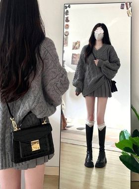 胖MM200斤特大码法式慵懒风灰色毛衣秋冬新款小个子短裙两件套装