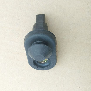 适用北汽E150 E130绅宝D20 X25 X35车门灯感应器开关车灯控制器