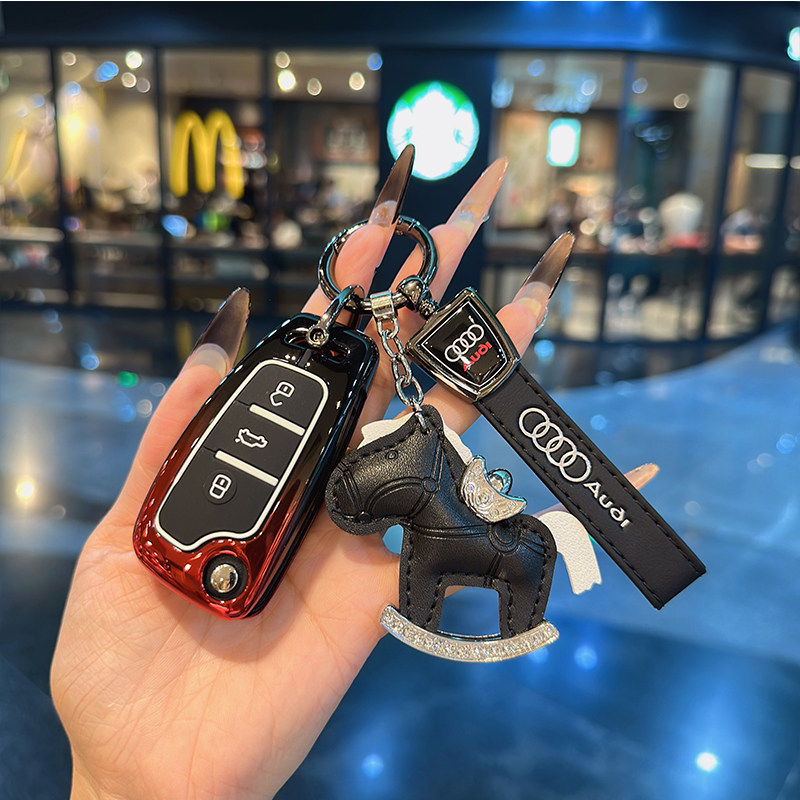 适用于奥迪Q3车钥匙套折叠A1 A3 Q2L Q7 Q5 TT保护壳老款A6包扣