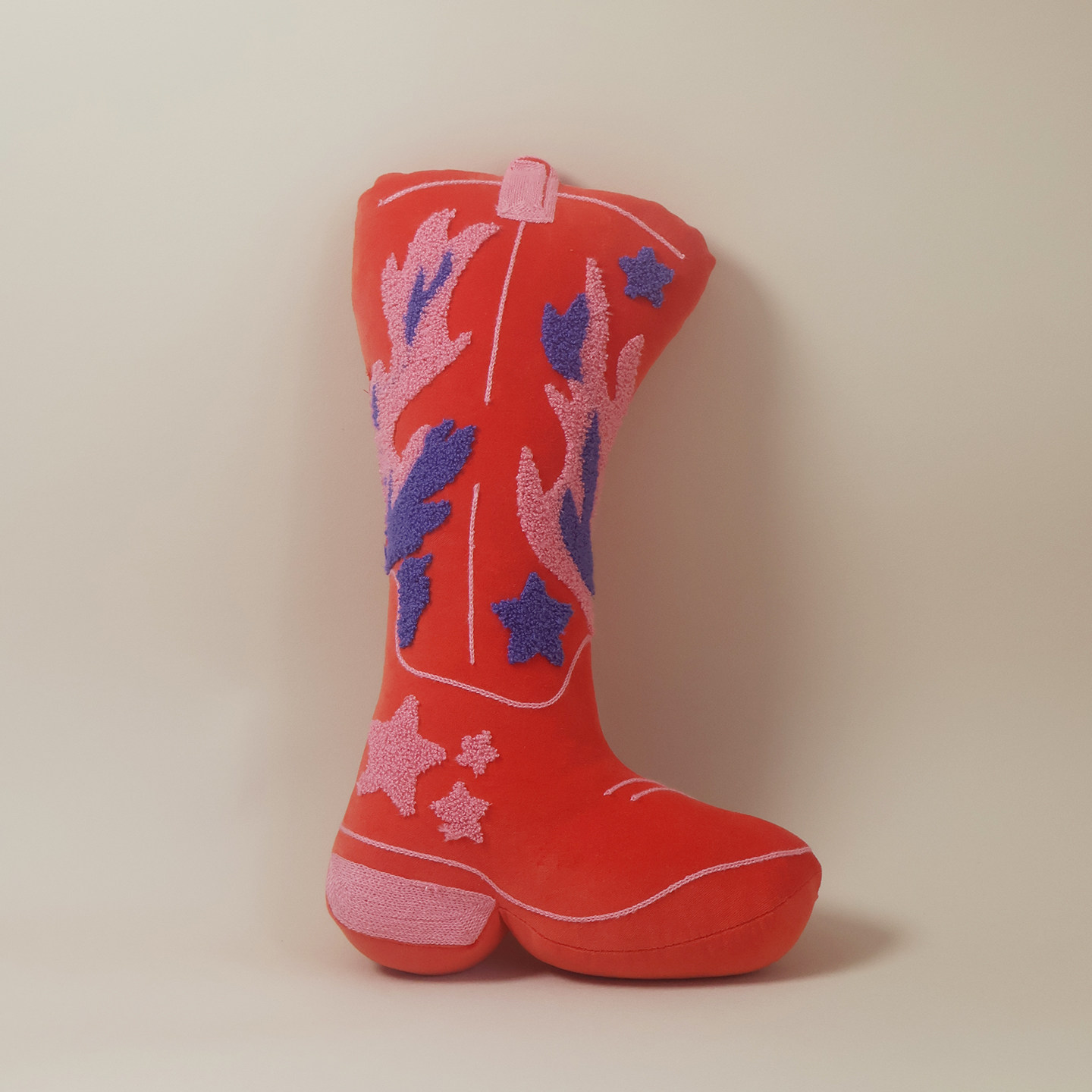 出口国外原单儿童卡通靴子异形抱枕含芯全棉绣花橘红色靠垫一只装,居家布艺,异形抱枕,淘宝优惠券,粉丝福利购,淘宝优惠卷