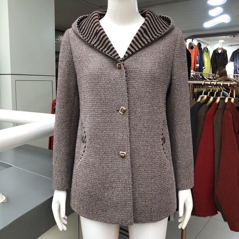 濮瑞瑶YYD6631 中老年人金貂绒连帽大衣女冬季新款妈妈毛呢外套