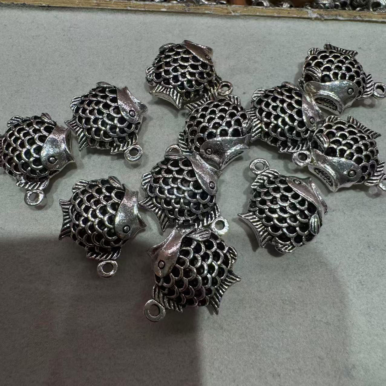 意工三七老银做旧款年年有鱼配件手串项链手绳挂件饰品配饰,饰品/流行首饰/时尚饰品新,银饰吊坠,淘宝优惠券,粉丝福利购,淘宝优惠卷