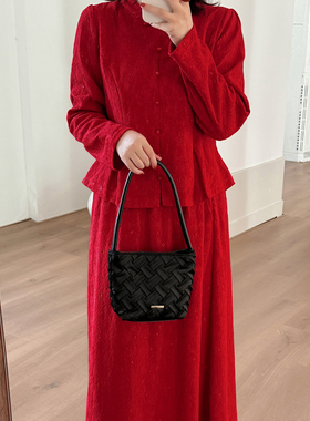 小波家2026冬季胖mm新中式订婚礼服套装裙子红色敬酒服