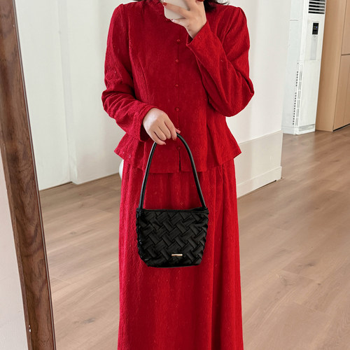 小波家2026冬季胖mm新中式订婚礼服套装裙子红色敬酒服