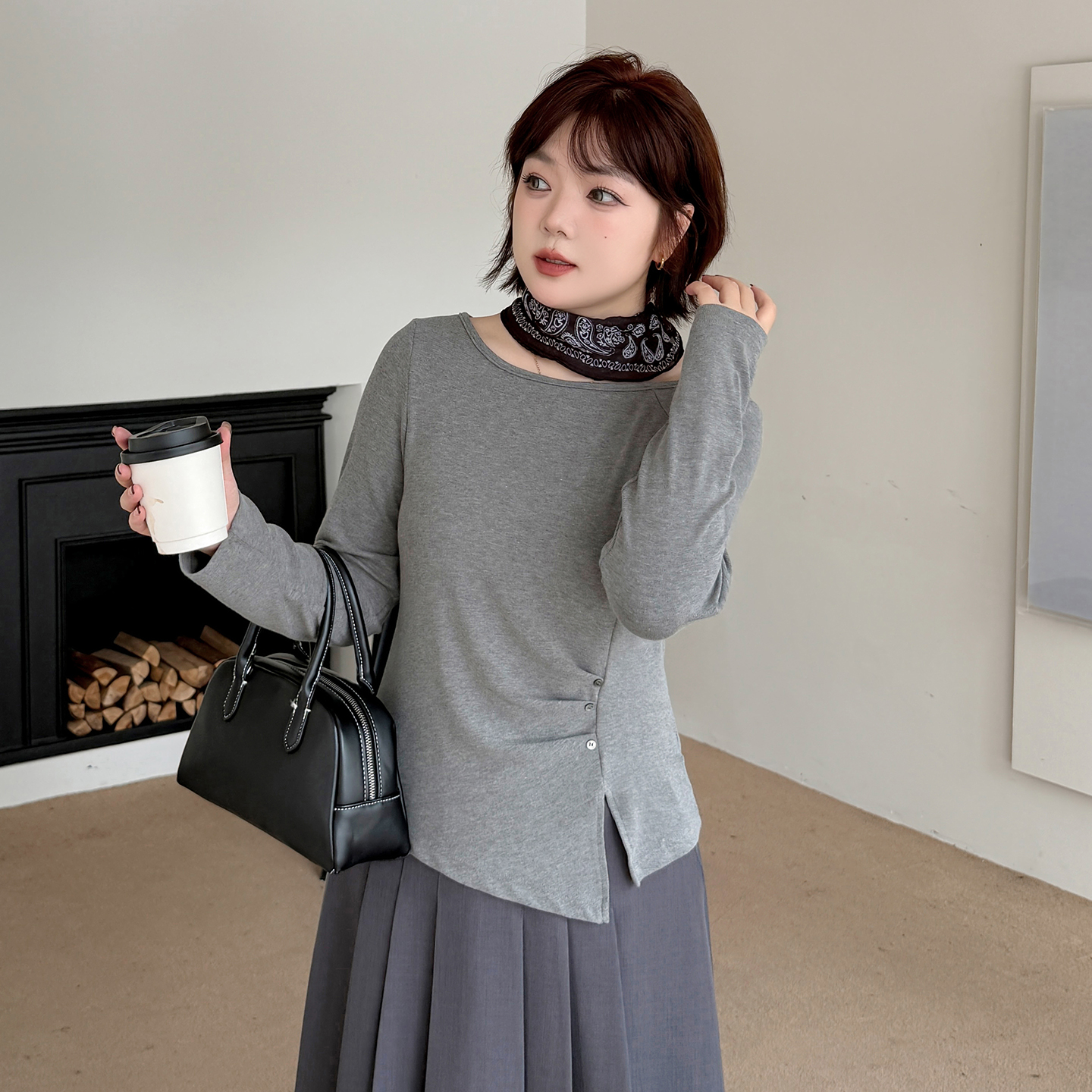 10.20日新品小波家2025秋季胖mm韩版不规则收腰打底衫显瘦带丝巾