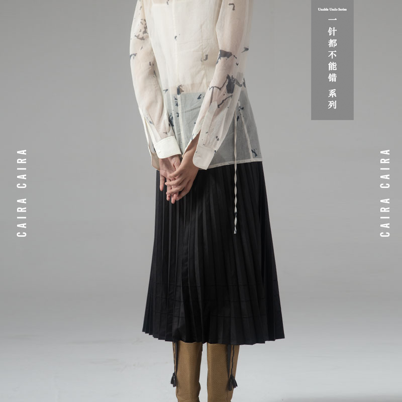 黑色百褶caira肌理感皮裙通勤