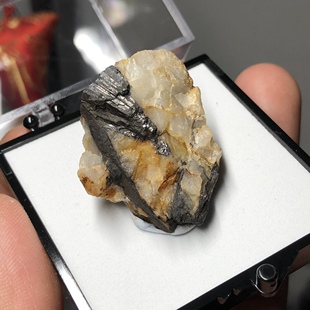 黑钨矿天然矿物晶体标本盒猫矿石能量石晶毕业礼品科普教学