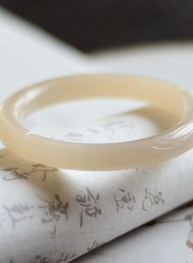 已出欣赏    和田玉藕粉哑光竹节玉镯  非拍链接