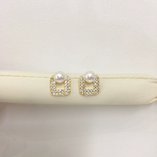 天然淡水珍珠耳环女18K包金大气风方形微镶锆石馒头珍珠耳钉气质