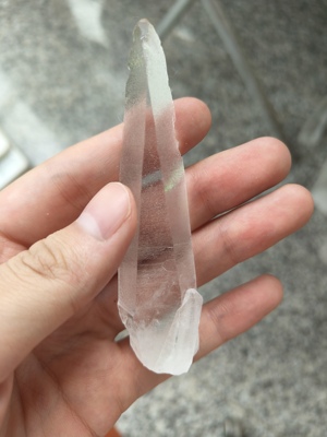 41克9.4厘米长巴西横纹利姆利亚水晶柱手术刀状大教堂水晶
