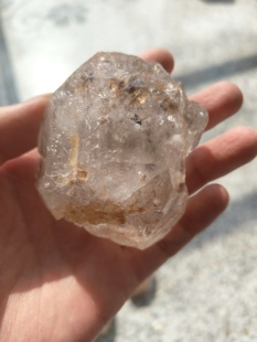 224克云贵骸骨形水晶原石