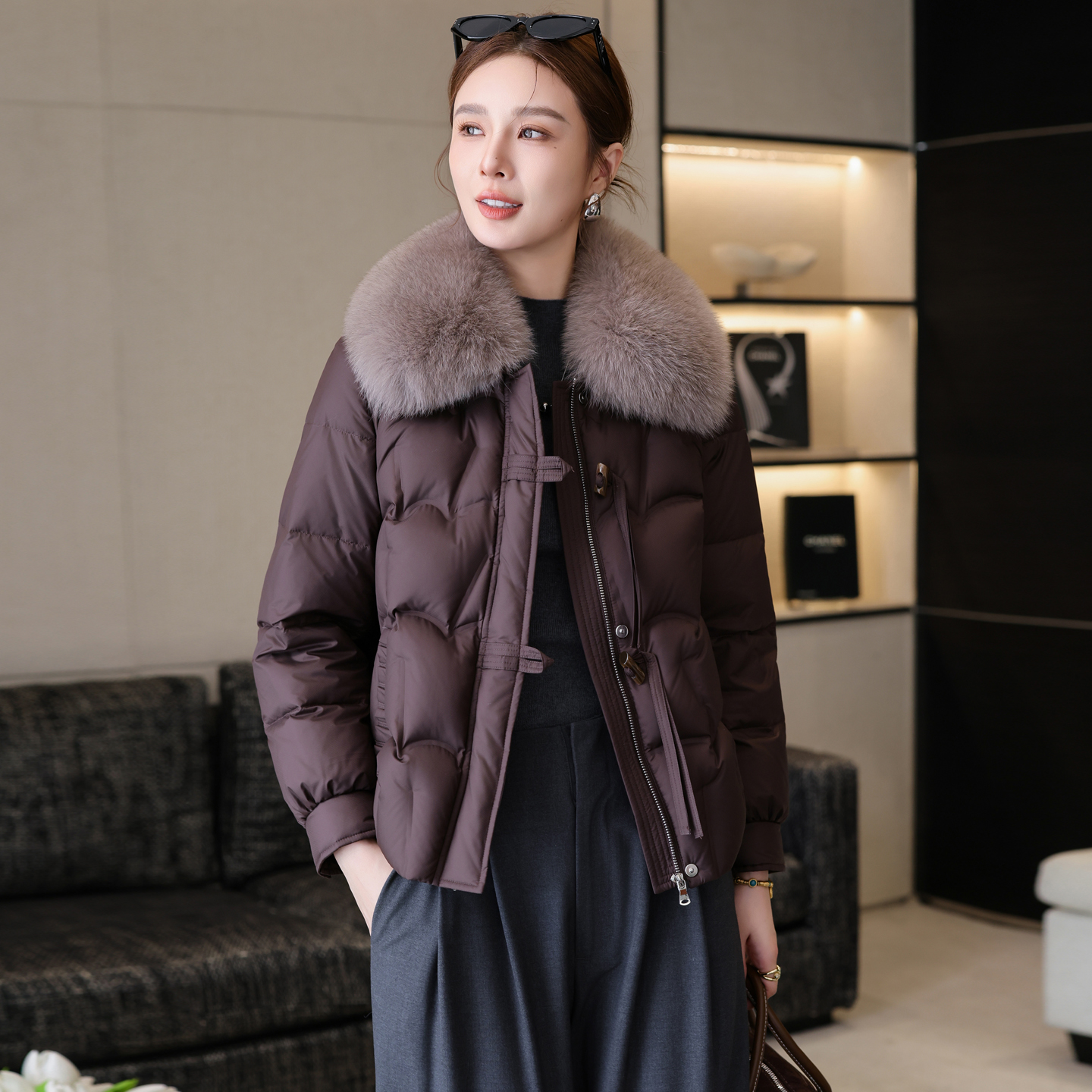 高端狐狸毛领羽绒服女2025新款