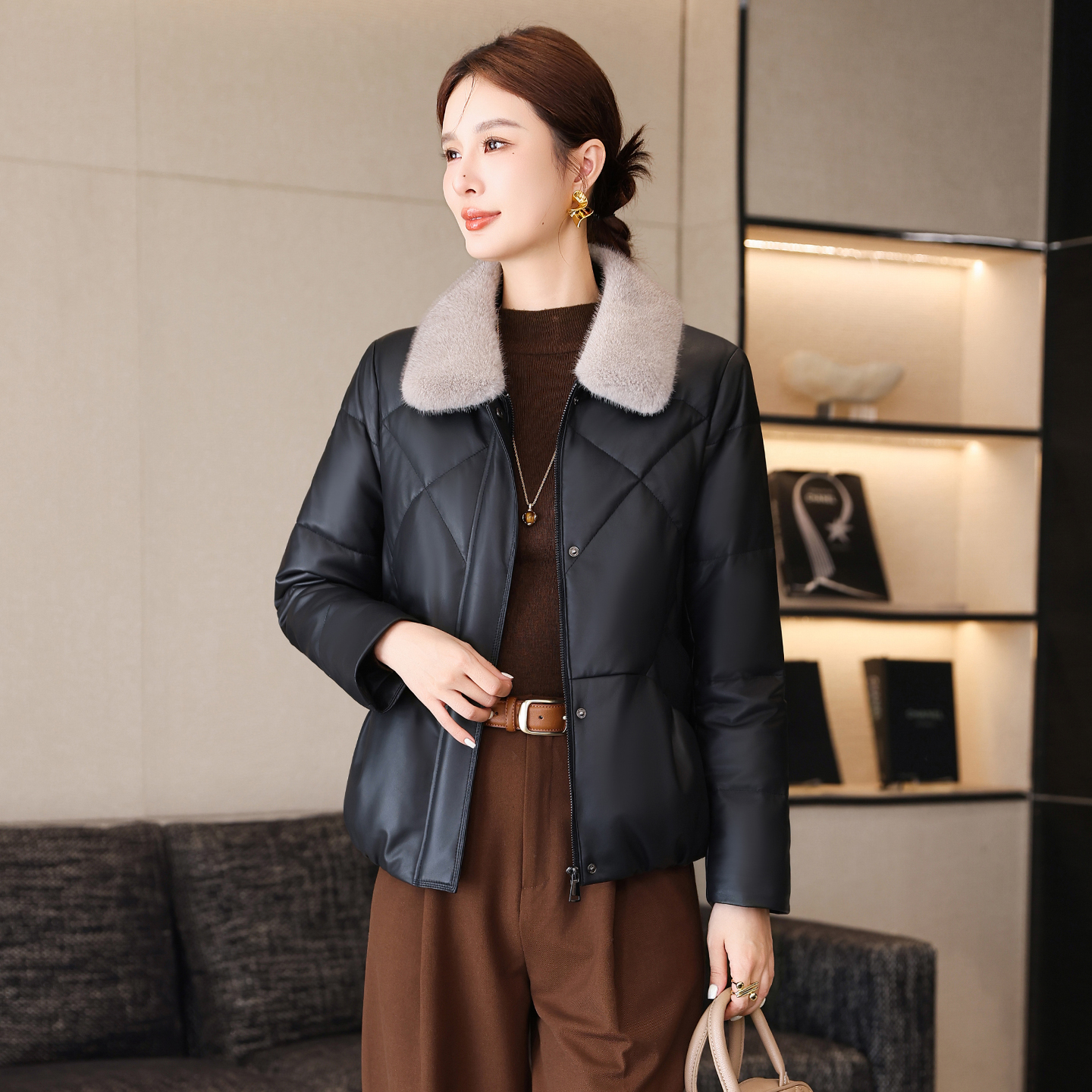 高端真皮羽绒服皮衣女短款