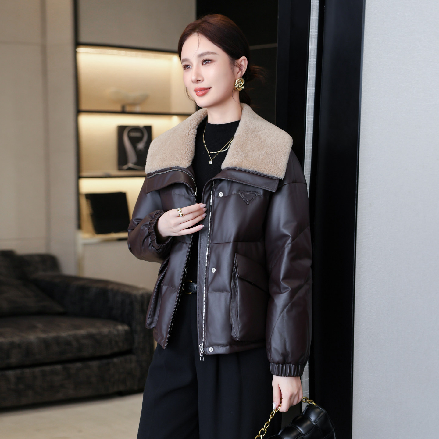 真皮羽绒服女2025冬季新款宽松小个子羊羔毛领绵羊皮皮衣外套短款,女装/女士精品,皮衣,淘宝优惠券,粉丝福利购,淘宝优惠卷