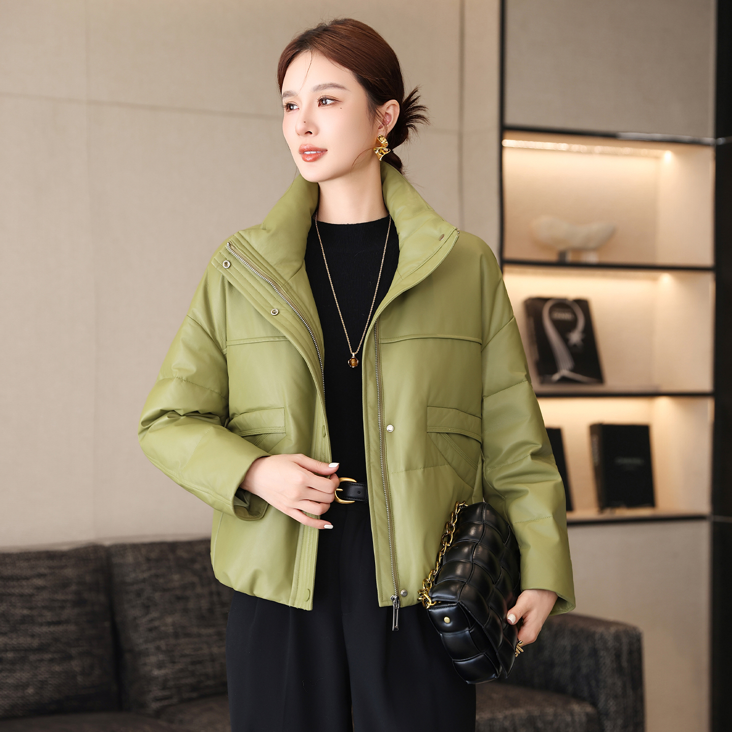 真皮羽绒服皮衣女短款2025冬季