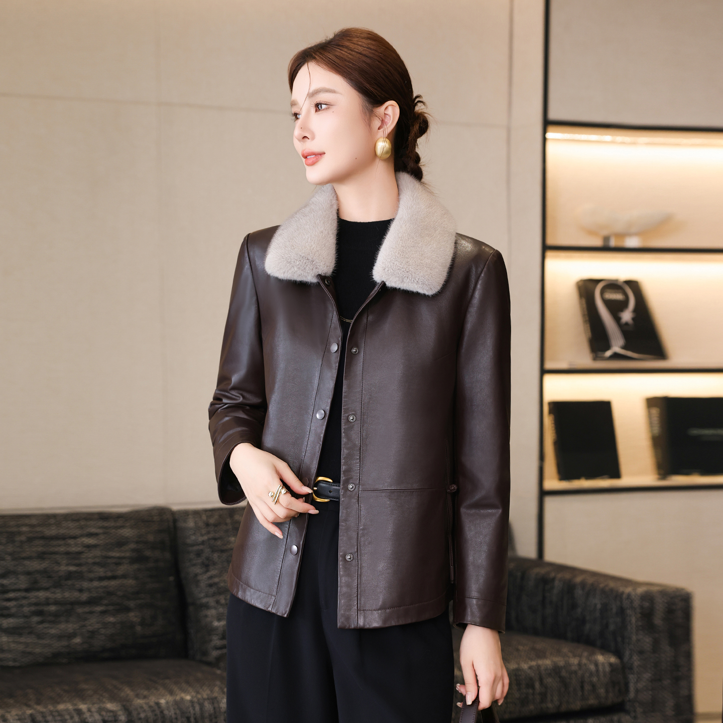 高端真皮皮衣女短款2025冬季新款水貂毛领休闲绵羊皮羽绒服外套潮