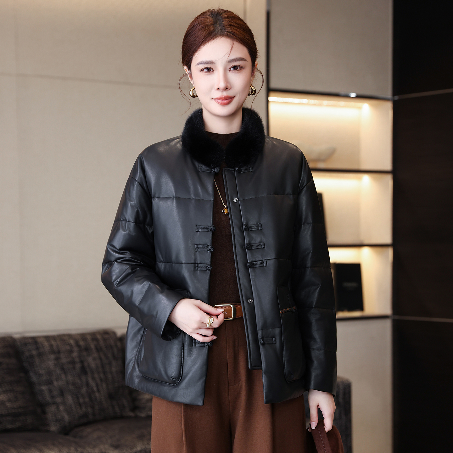 高端真皮羽绒服女2025冬季新款