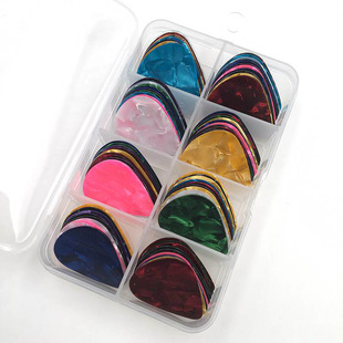 吉他尤克里里彩色拨片赛璐璐拨片0.50.75mm弹片abs拨片盒装通用