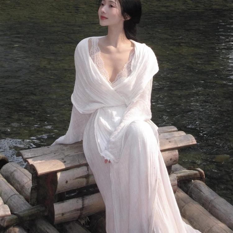 法式高级感清冷白色系连衣裙系带