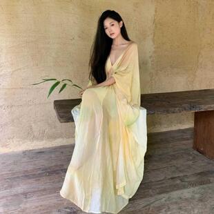 新中式连衣裙开衫披肩女高级感小众清冷风V领气质很仙的吊带长裙