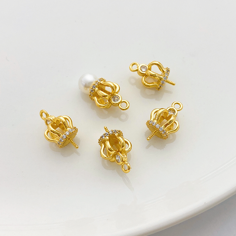 18K包金保色镶锆石皇冠吊坠针