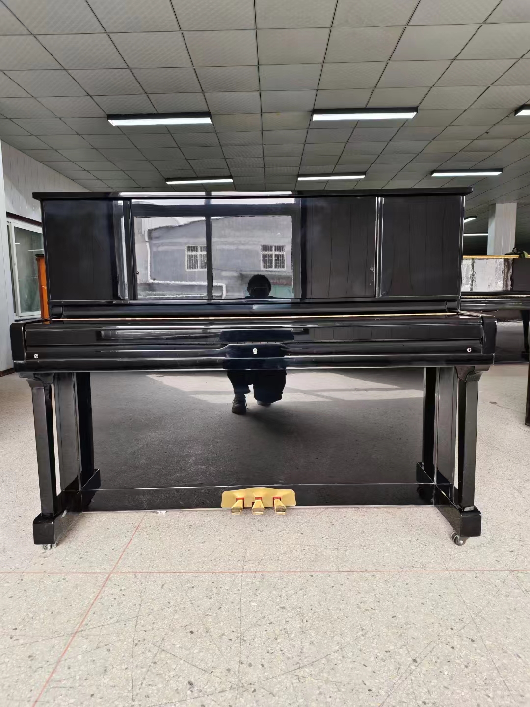 英昌钢琴121 2005年左右 黑色亮光 如同镜面 内外如新 音色通透