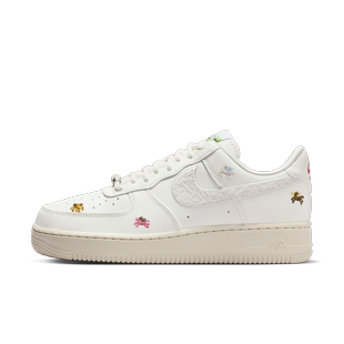 Nike耐克女子Air Force 1低帮系带板鞋马年限定IQ1143-100