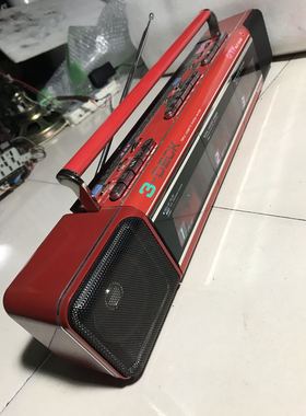 日本原装松下红色长条收录机，三卡座功能全好的，稀少收藏佳品，