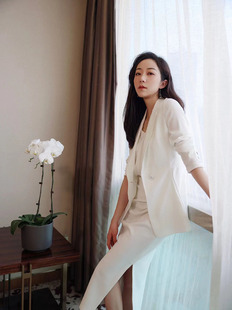 韩雪白色女士修身小西装复古一粒扣简约干练优雅高级感休闲外套潮