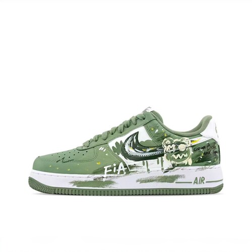 球鞋定制 Nike Air Force 1 绿墨熊迹 涂鸦小熊 白绿男子增高板鞋
