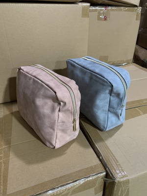 出口外单菱格化妆包收纳包护肤品包女绒布包软糯舒服实用