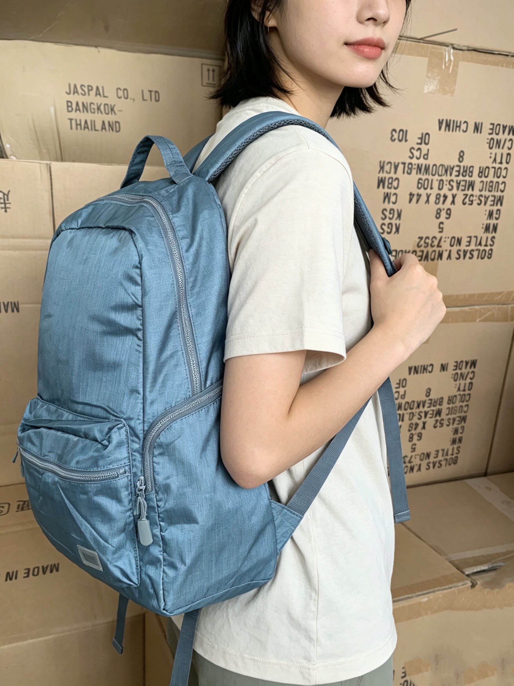 出口货出息收纳锐酷个性电脑背包双肩包通勤背包宝蓝色电脑包旅行