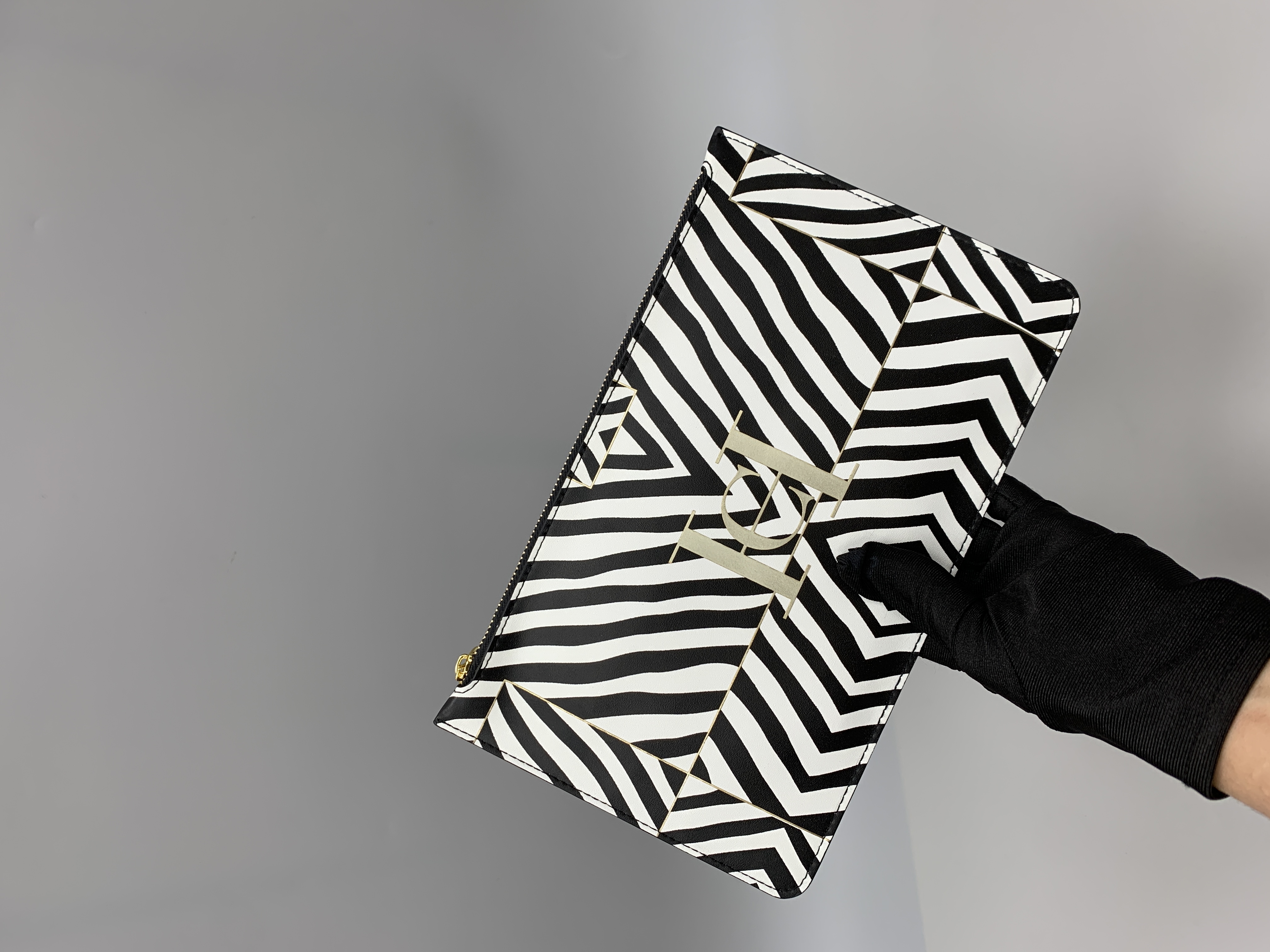 斑马纹控入!复古化妆包黑白收纳包化妆品手拿包专柜赠品