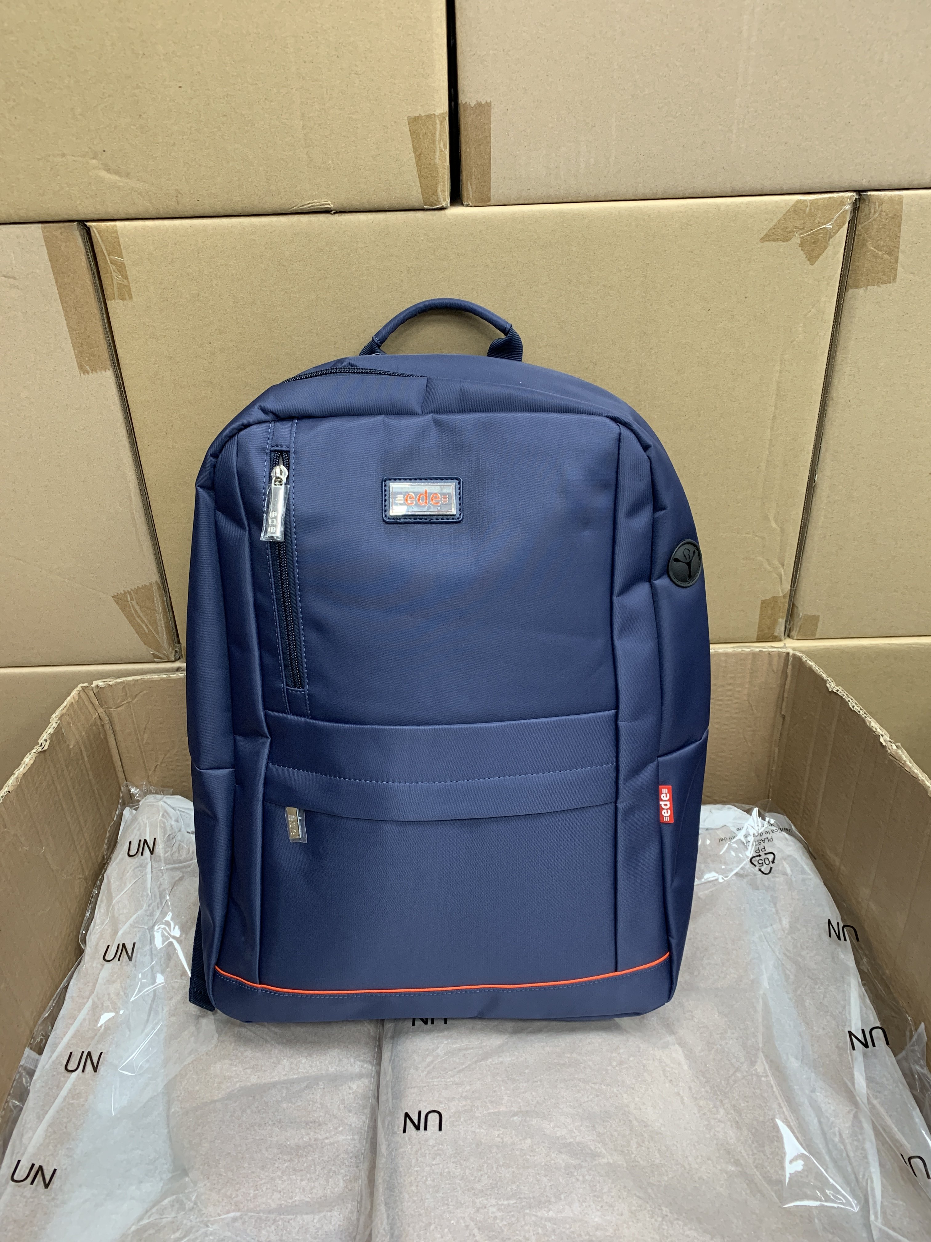 外贸出口欧美高品质双肩包防水多隔层电脑包男女出差旅行学生书包