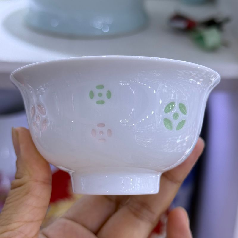 景德镇玲珑纯白高温陶瓷压手杯图片