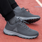 正牌老人鞋男足官方旗舰店老北京布鞋特大码大脚骨加宽爸爸运动鞋