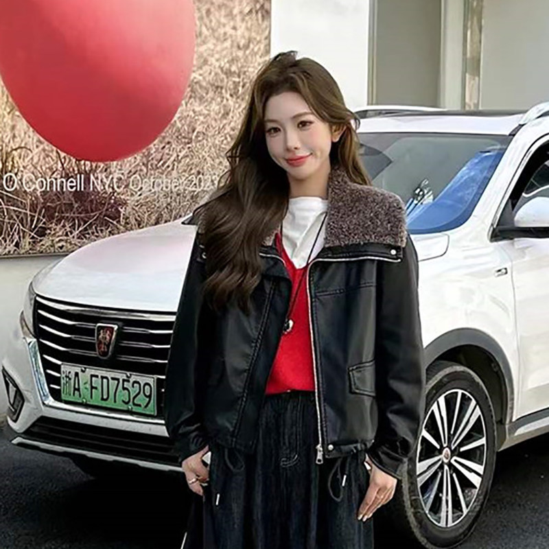 2025冬新款加绒PU皮衣外套女短款宽松显瘦羊羔毛领机车服夹克上衣