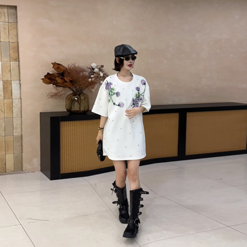 亮钻蝴蝶肩圆领短袖上衣