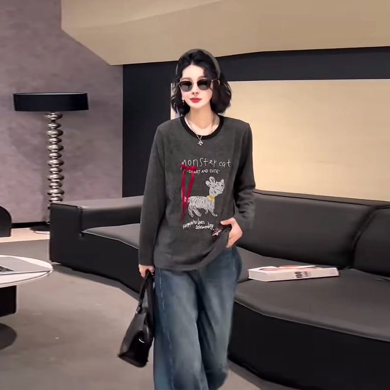 圆领长袖卡通图案上衣-