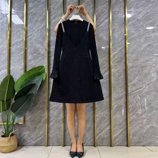 大码女装黑色显瘦赫本风套装胖妹妹微喇袖口小衫两件套V领吊带裙
